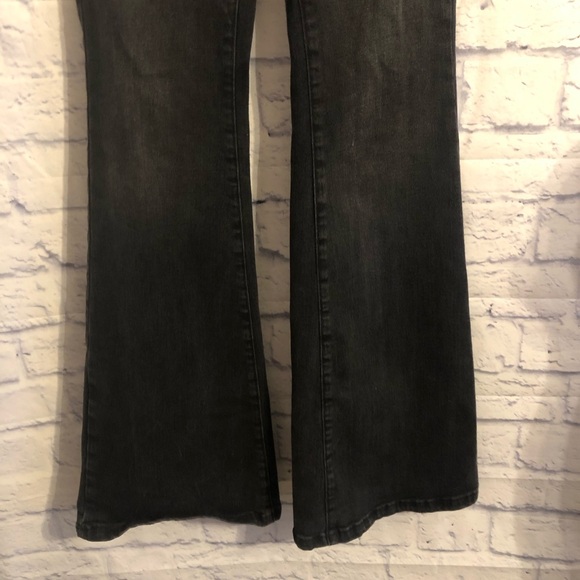 Free People x We The Free Jayde Retro High Rise Flare Stretch Jeans Onyx 27 - Picture 4 of 7